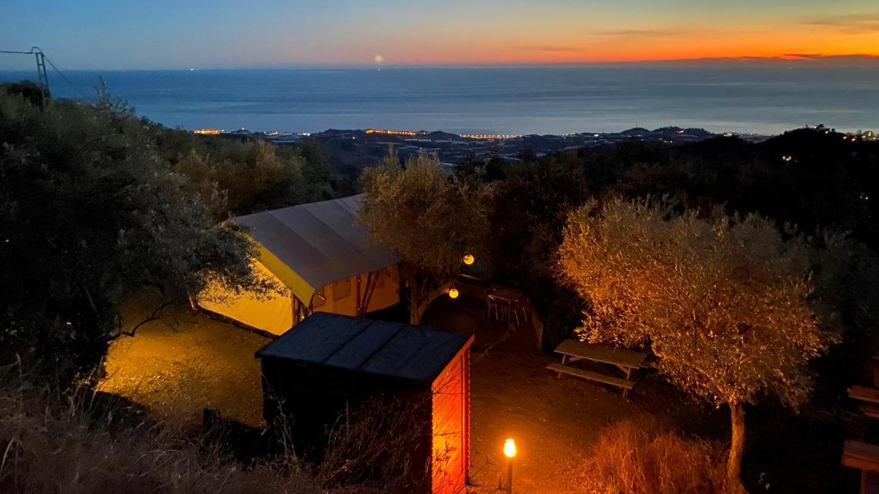 Campo Agave Luxury Tents Sayalonga Zewnętrze zdjęcie